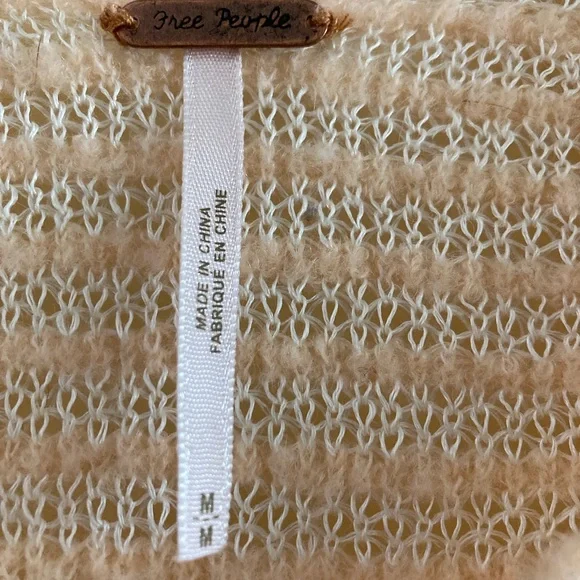 Free People Cream V-Neck Chunky Knit Sweater - Picture 2 of 6